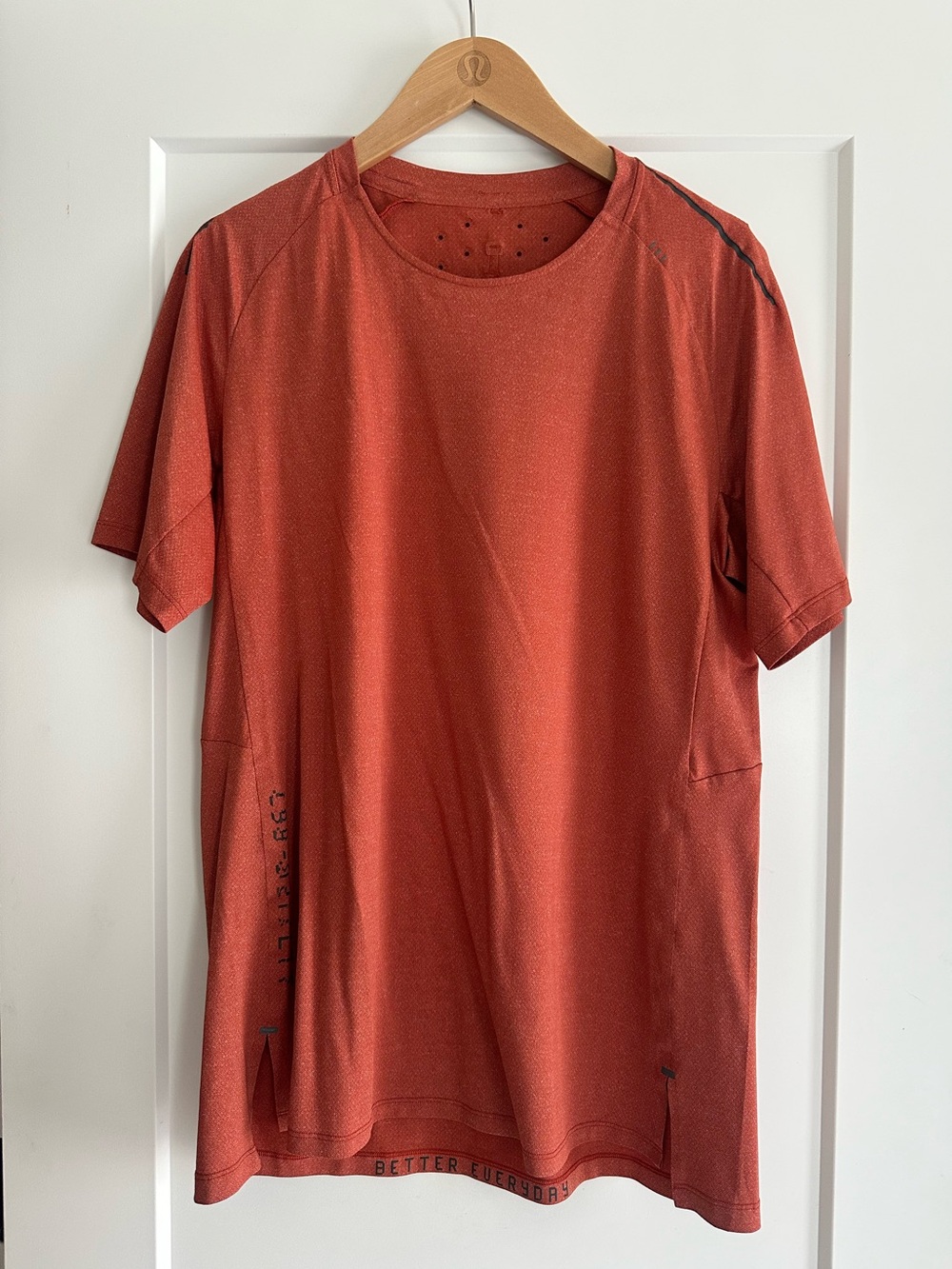 NWOT Lululemon Textured Training Short Sleeve Shirt L